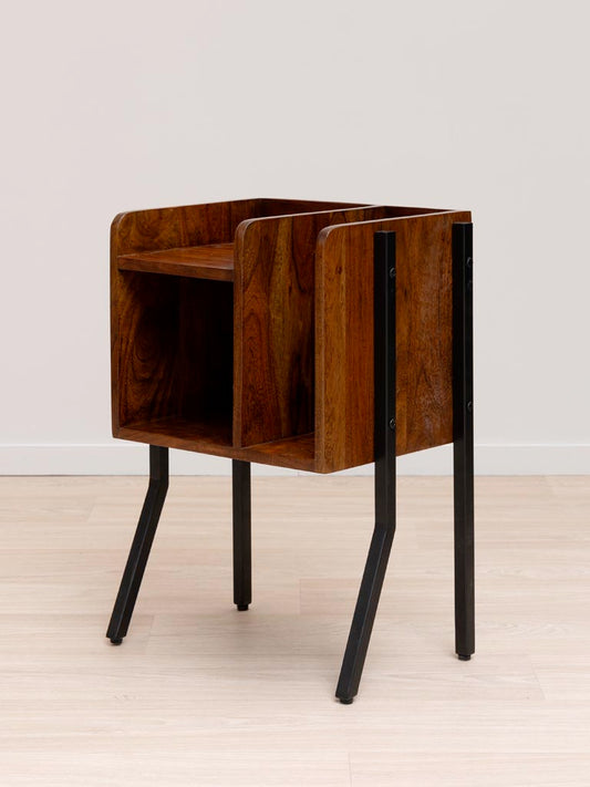 Table d'appoint manguier fer noir Flow angle 3/4 — Bōme