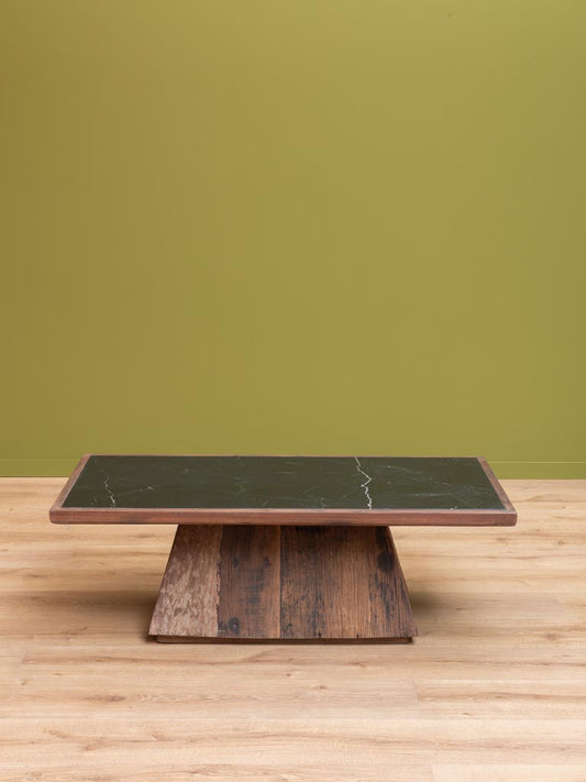 Table basse plateau marbre noir socle bois Canyon vue de face — Bōme