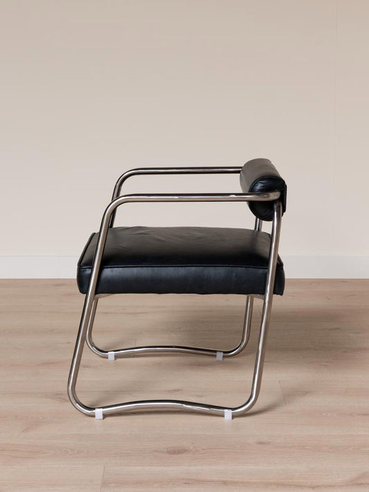 Fauteuil design petit espace Tubica ambiance chambre — Bōme