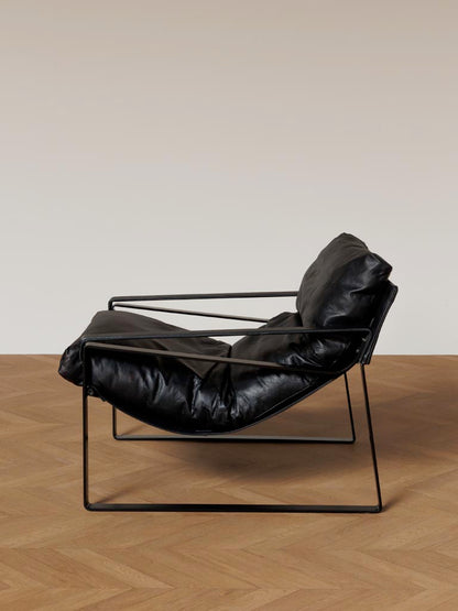 Fauteuil lounge noir salon contemporain — Bōme