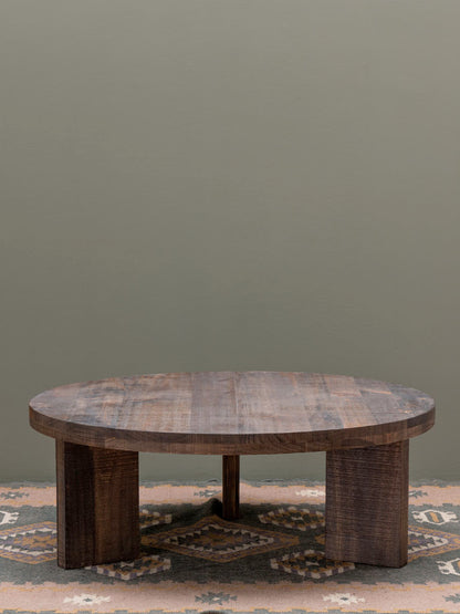 Table basse ronde manguier patine Palo 110 cm vue de face — Bōme