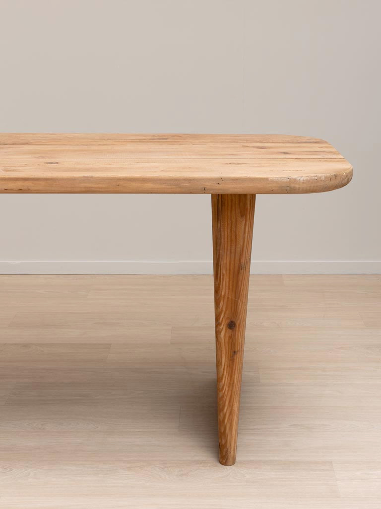 Détail pied pin recyclé massif table Utah — Bōme
