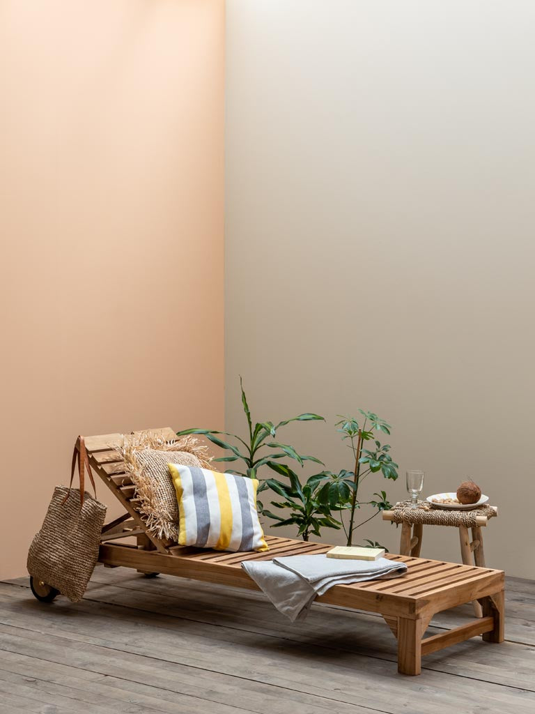 Bain de soleil teck lattes Tirama dossier incliné avec coussins — Bōme