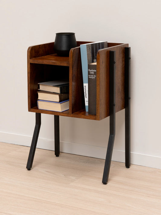 Table d'appoint manguier fer noir Flow angle 3/4 — Bōme