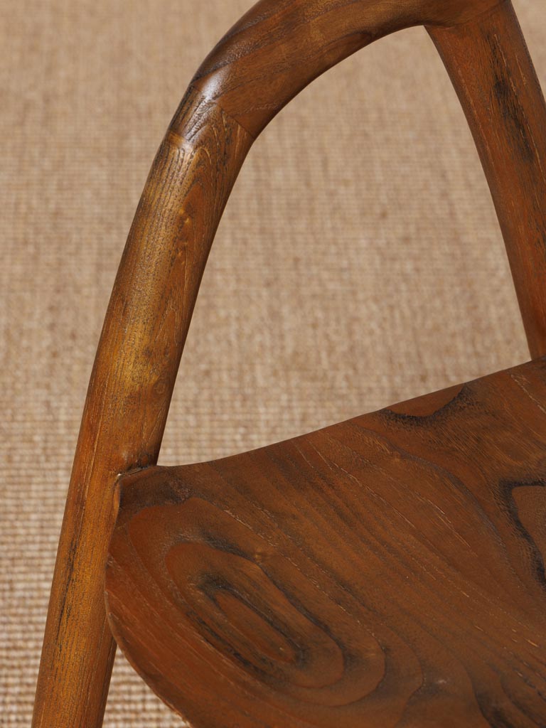 Détail grain bois Sungkai chaise Lennor — Bōme