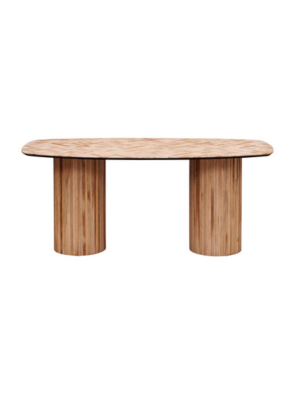 Table à dîner Alezan teck massif sculptural fond neutre — Bōme