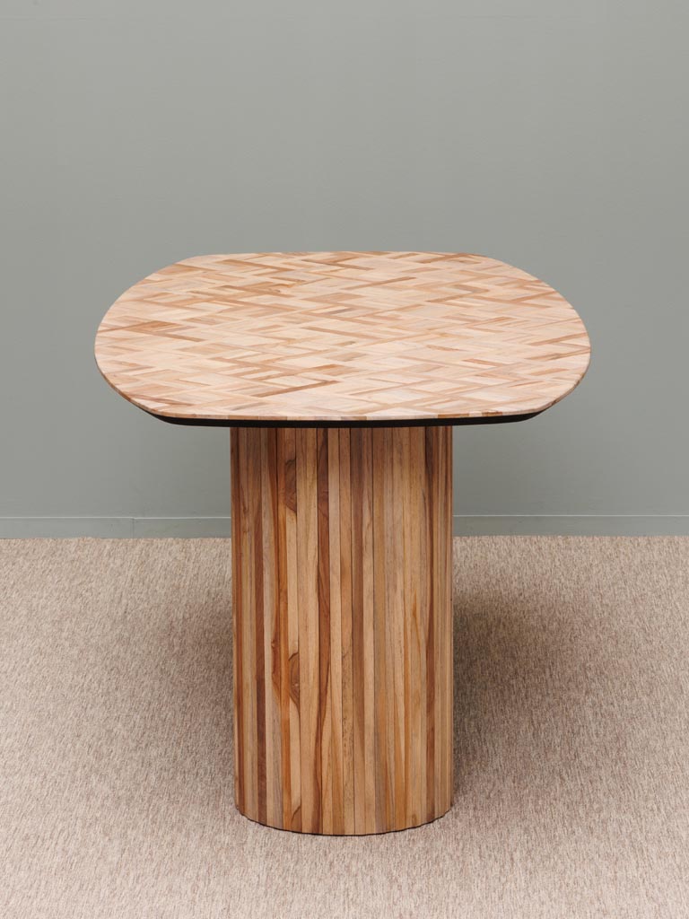 Table à manger teck cannelé plateau marqueterie géométrique Alezan — Bōme
