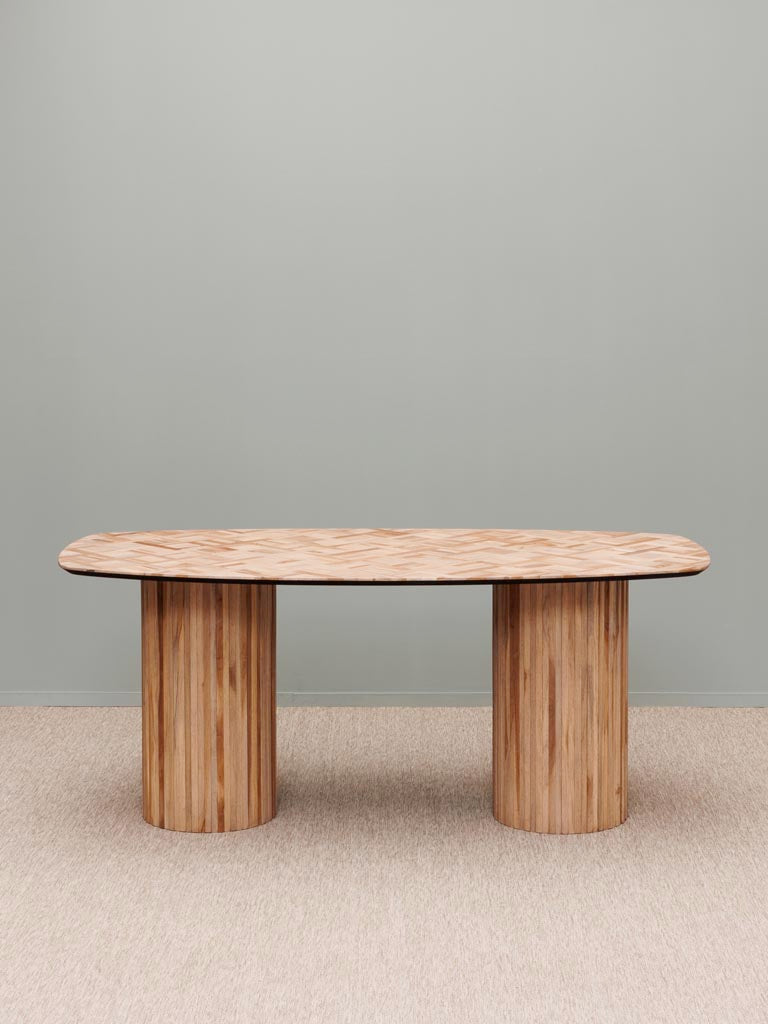 Table à manger teck cannelé plateau marqueterie géométrique Alezan — Bōme