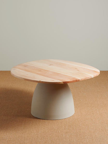 Table basse acacia bois clair socle fer Aphrodite angle 3/4 — Bōme