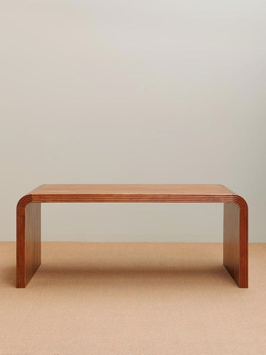 Table à manger acacia massif accent bordeaux Arcadia 196 cm — Bōme