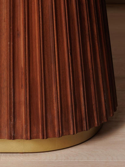 Détail anneau laiton doré base table Obsidia — Bōme