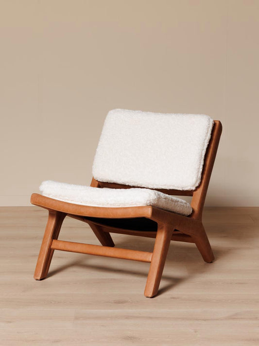 Fauteuil cuir marron frêne cuivré Méribel vue de face — Bōme