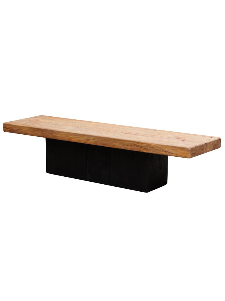 Table basse Dionysos bois clair noirci fond neutre — Bōme