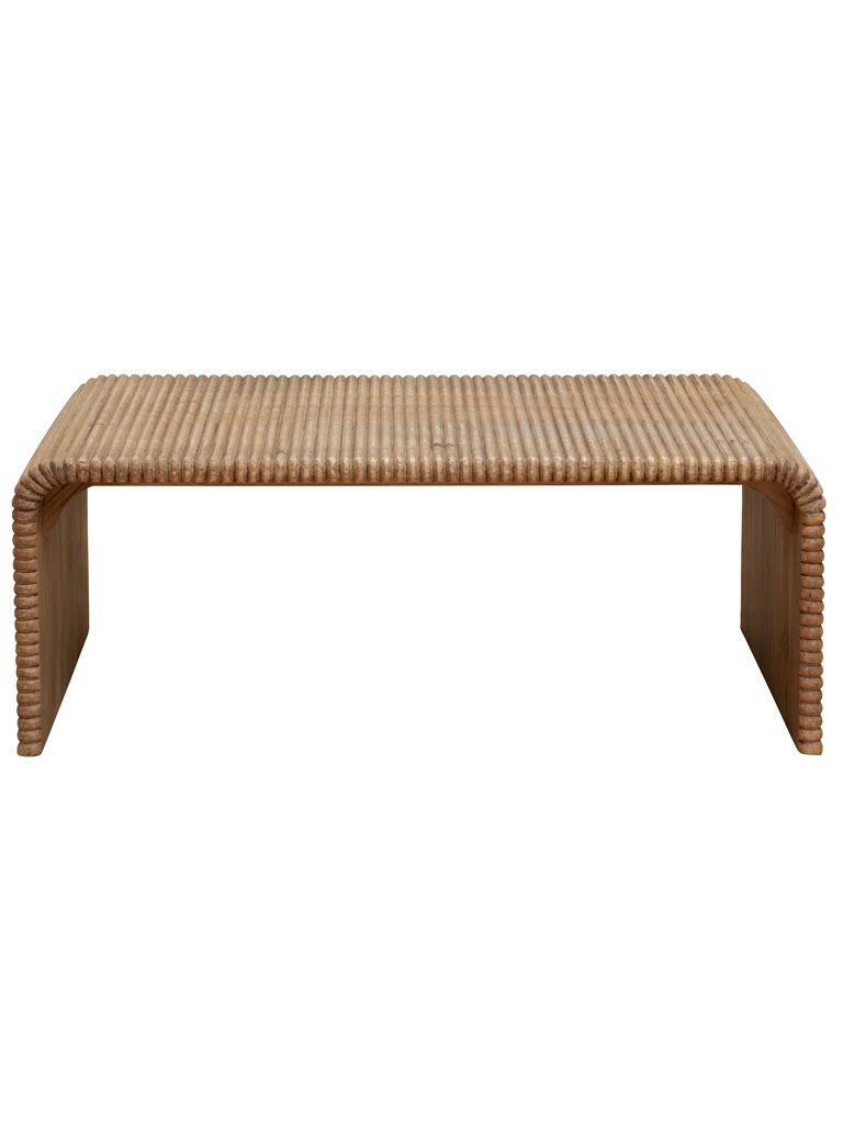 Table basse cannelée manguier bois moyen Arcana vue de face — Bōme