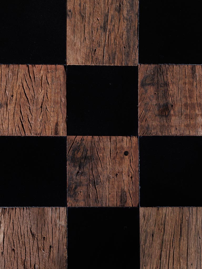 Détail damier bois recyclé et marbre noir table basse Kadrie — Bōme