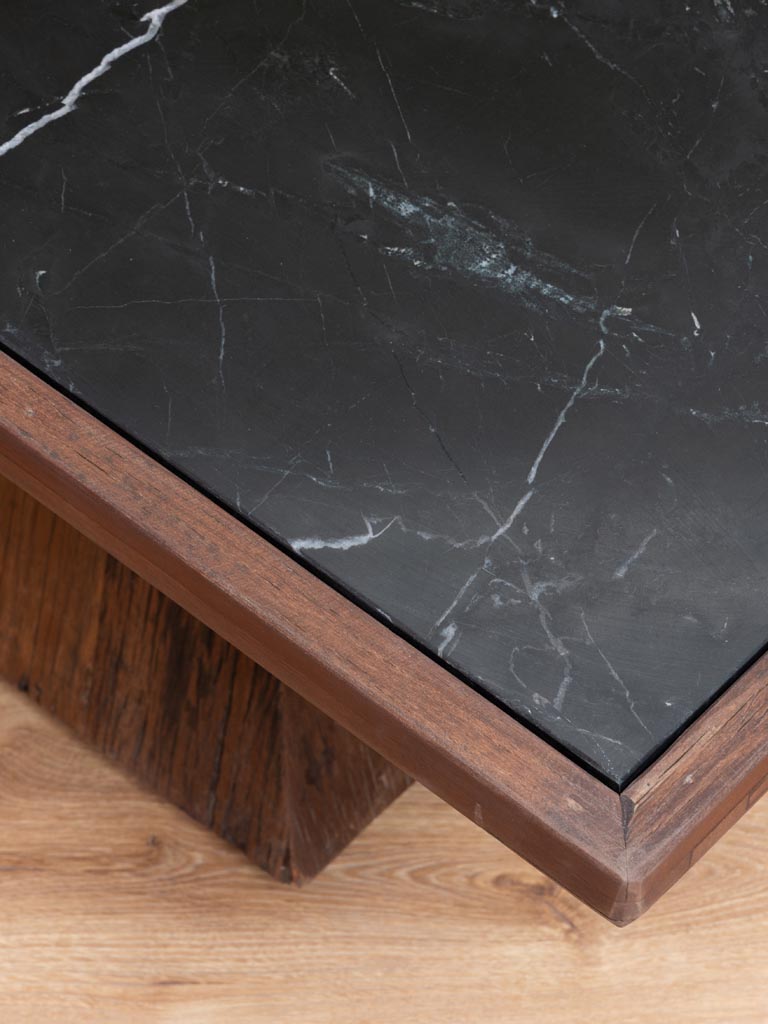 Détail veines marbre noir gris plateau table basse Canyon — Bōme