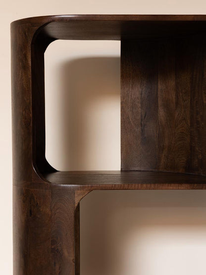 Détail bords arrondis manguier étagère Marini — Bōme