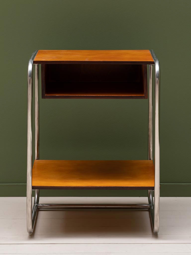 Table d'appoint bois chaud chrome Meritt vue de face — Bōme