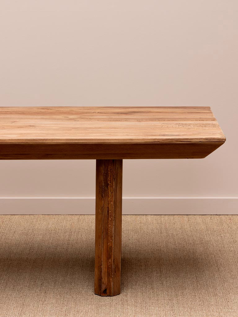 Détail pied structure pin noirci table japandi Authentique — Bōme