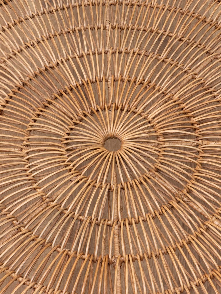 Détail tressage spirale concentrique rotin naturel table Obane — Bōme