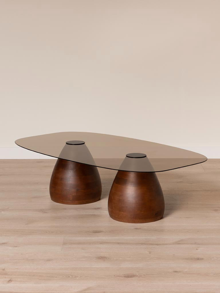 Table basse verre fumé manguier pieds coniques Ganache angle 3/4 — Bōme
